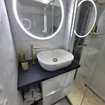 élégant L'orchidée Jacuzzi En Intérieur Toute L'année Appartement Juvignac