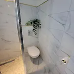élégant L'orchidée Jacuzzi En Intérieur Toute L'année Appartement Juvignac