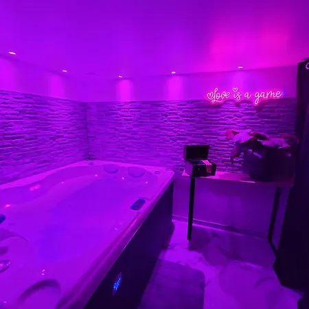 Elegant L'orchidee Jacuzzi En Interieur Toute L'annee