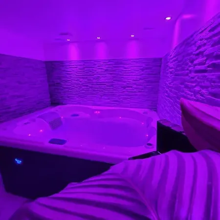 Apartment Elegant L'orchidee Jacuzzi En Interieur Toute L'annee *