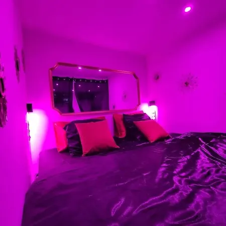 Elegant L'orchidee Jacuzzi En Interieur Toute L'annee * Juvignac