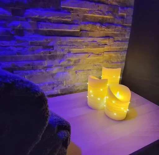 élégant L'orchidée Jacuzzi En Intérieur Toute L'année Appartamento