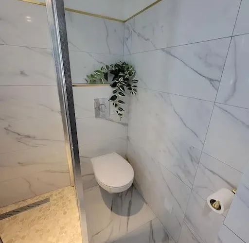élégant L'orchidée Jacuzzi En Intérieur Toute L'année Appartamento Juvignac