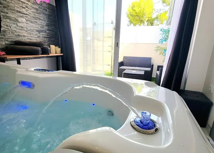 élégant L'orchidée Jacuzzi En Intérieur Toute L'année Appartamento *