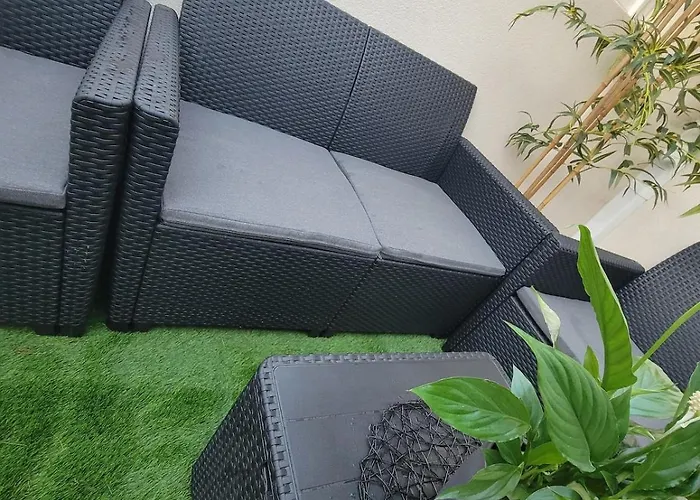 élégant L'orchidée Jacuzzi En Intérieur Toute L'année Appartamento